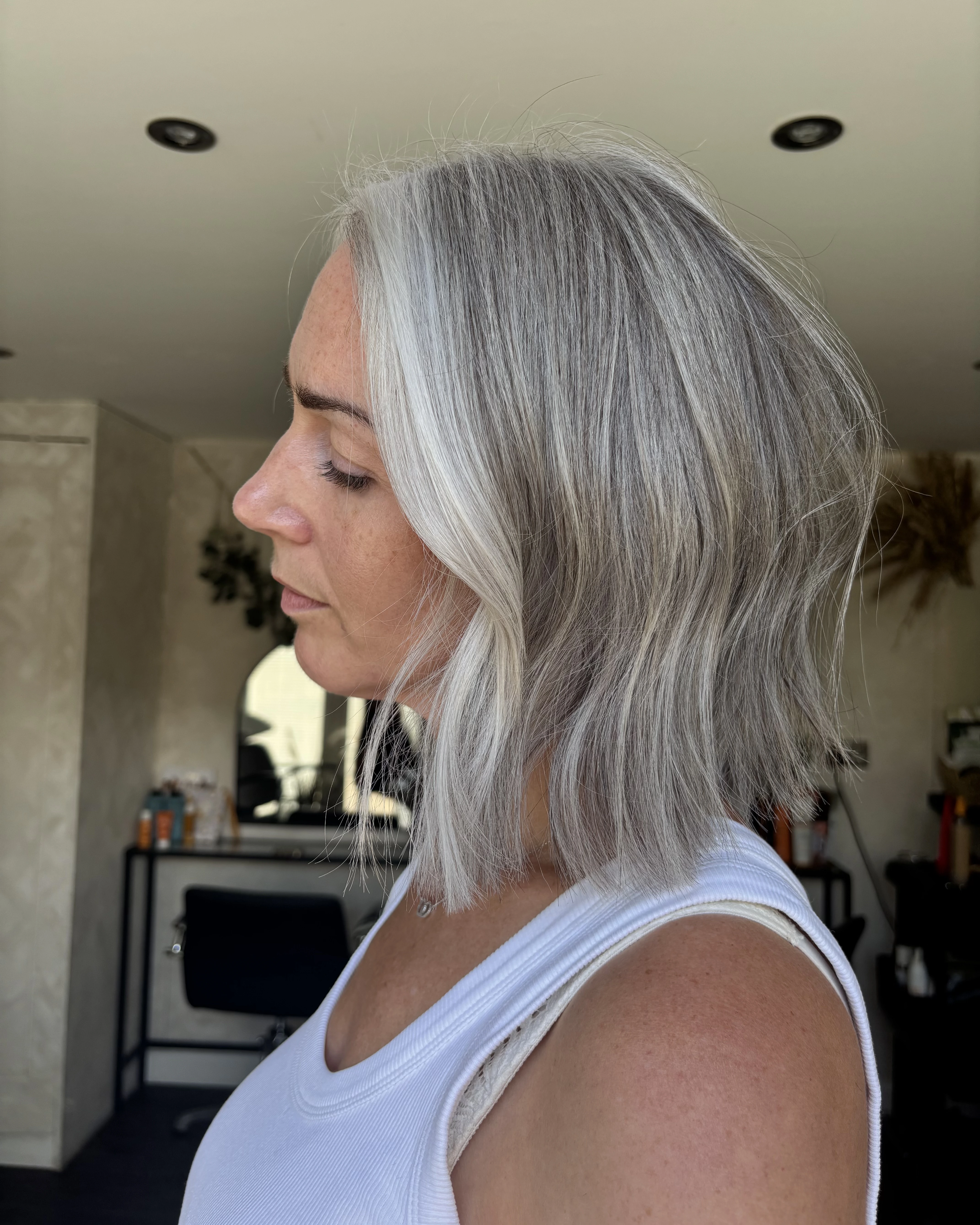 Side profile of a polished dimensional grey blending result